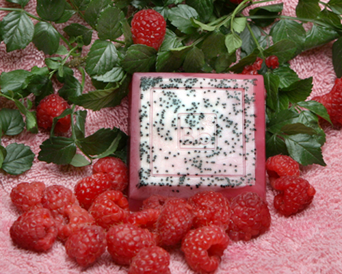 Raspberry Cream 4 oz. - Click Image to Close